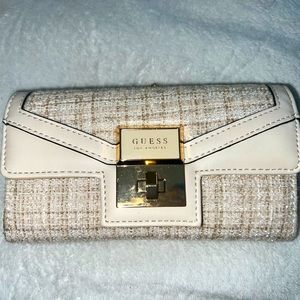 GUESS wallet